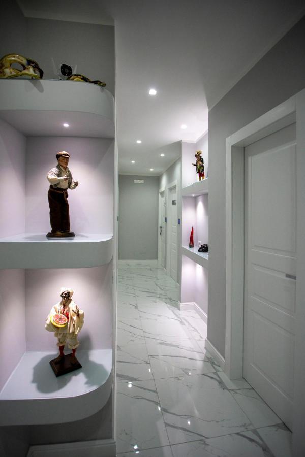 Lady Mary'S Luxury Suites Napels Buitenkant foto